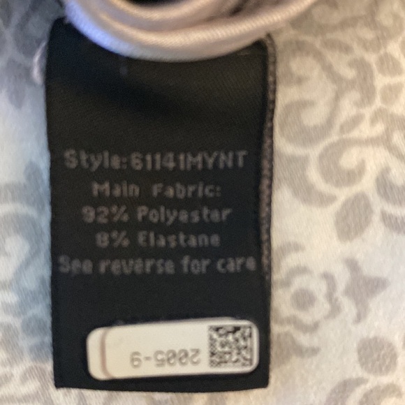 Mynt jacket or blazer, black with asymmetrical white lapel. Size 20W. - Picture 8 of 8